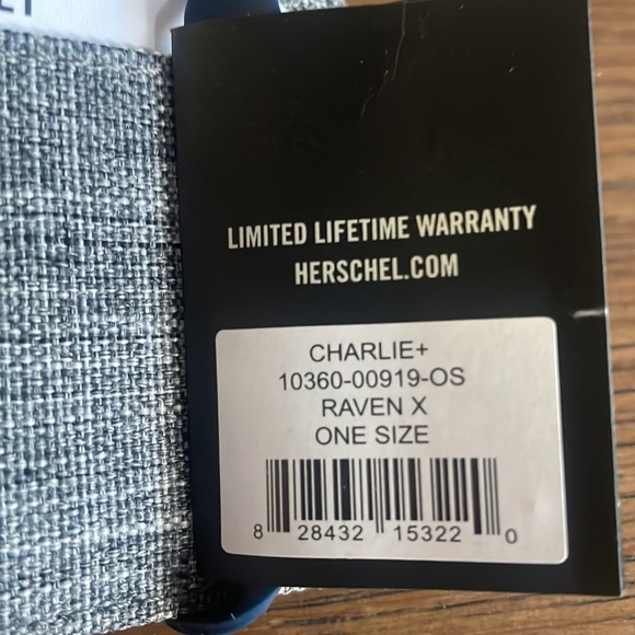 NWT Herschel Charlie Wallet - Picture 3 of 4